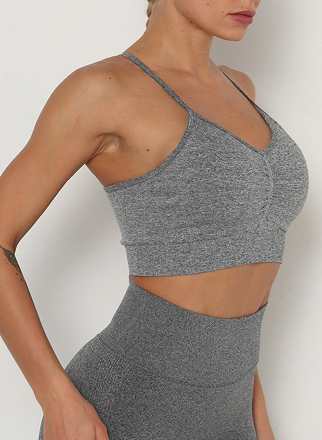 Seamless Low-intensity Exercise Top
