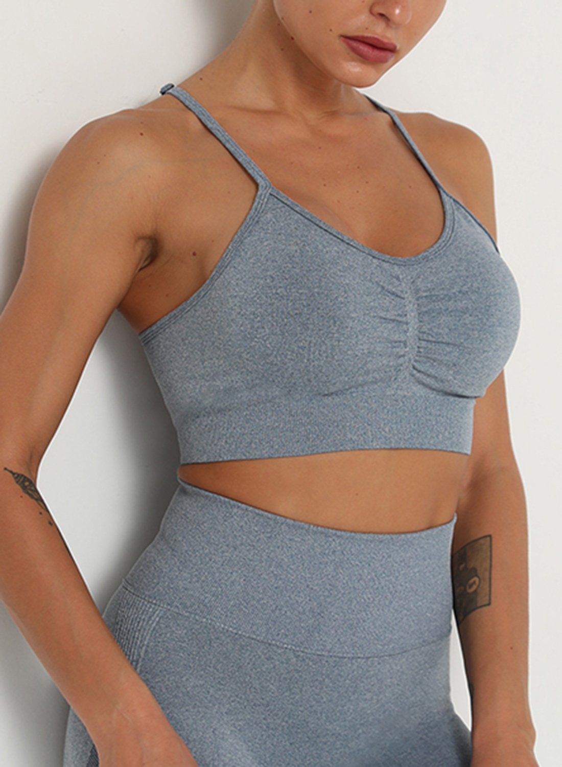 Seamless Low-intensity Exercise Top
