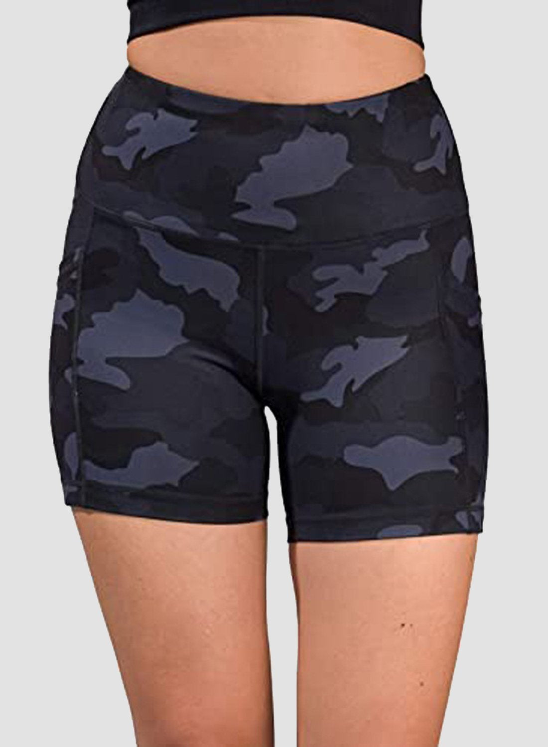 Camo Breathable Pockets Shorts