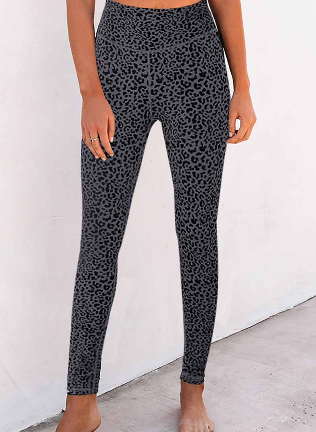 Star Leopard Print Women Sports Bra and Legging Set